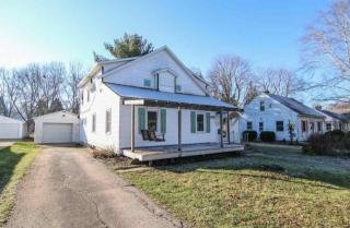 1925 Vahlen St, Madison, WI 53704-3450