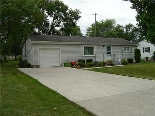 713 Emblanche Dr, Defiance, OH 43512-3266