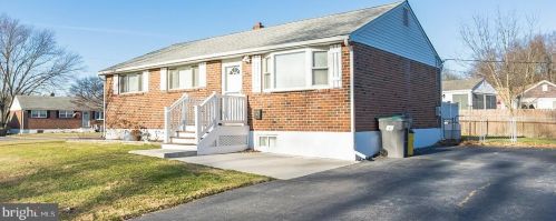 45 Cherry Rd, New Castle, DE 19720-2353