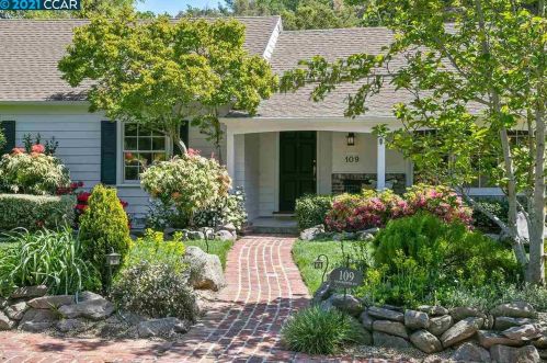 109 Van Ripper Ln, Orinda, CA 94563-1119