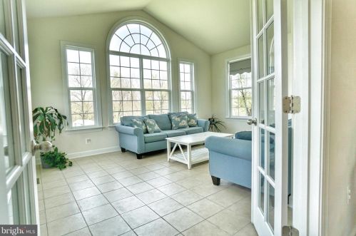 39068 Irish Corner Rd, Lovettsville VA  20180-2742 exterior