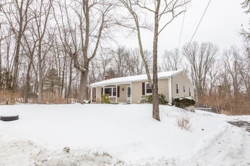 32 Paradise Lake Rd, Monson, MA 01057-9726
