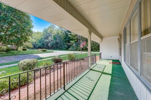 1382 Bobolink Ln, West Bend, WI 53095-4510