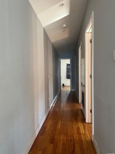 94-27 87th St, Jamaica NY  11421-1301 exterior