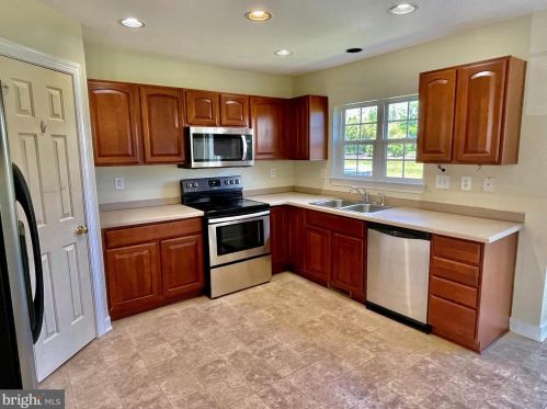 232 Country Ridge Dr, Red Lion PA  17356-8866 exterior