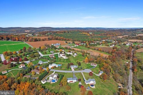6116 Gardner Rd, Spring Grove PA  17362-9158 exterior