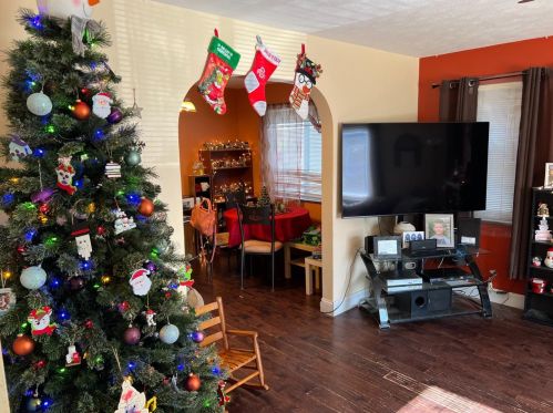 2430 Bremont Ave, Cincinnati OH 45237-4908 exterior