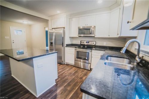 3737 Atterbury St, Norfolk, VA 23513-4255