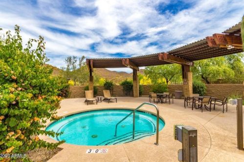 1735 Desperado Way, Phoenix AZ  85085-6329 exterior
