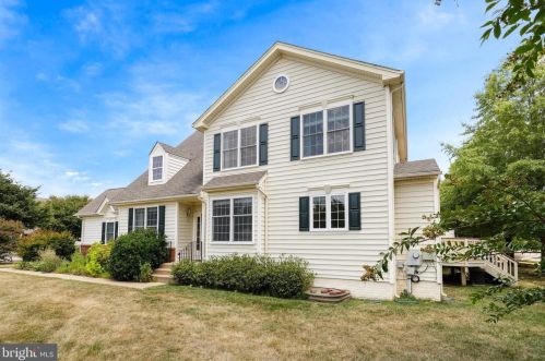 15843 Fourmile Creek Ct, Haymarket VA  20169-5427 exterior