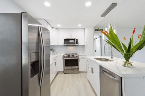 916 Flanders T, Delray Beach FL  33484-5354 exterior