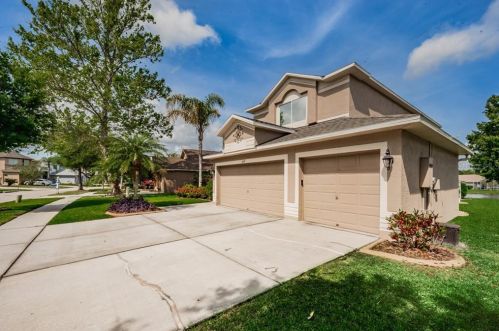 4119 Harbor Lake Dr, Lutz, FL 33558-9730