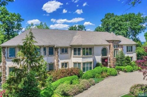 554 Hampton Hill Rd, Franklin Lakes, NJ 07417-1057