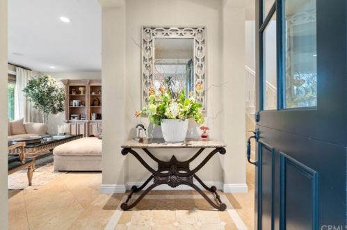 10 Edgewood Dr, Newport Beach, CA 92660-4282