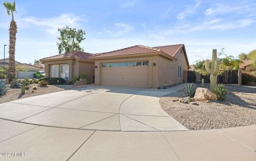 433 Verano Pl, Gilbert, AZ 85233-7232