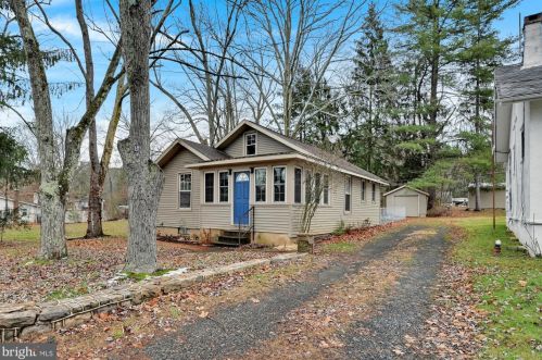 128 Maple Blvd, Molino, PA 17961-9617