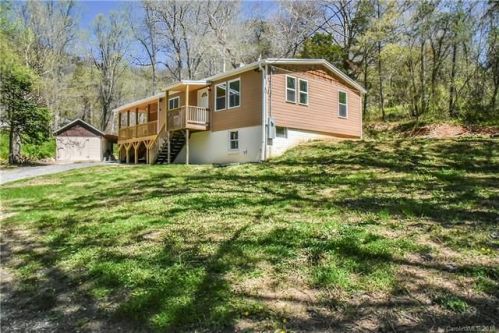 18 Huntley Dr, Asheville, NC 28803-8610