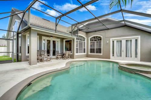 2824 Summer Swan Dr, Orlando, FL 32825-7404