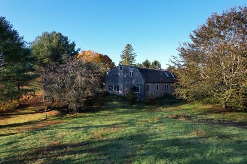 425 Kingstown Rd, Richmond, RI 02892-1108