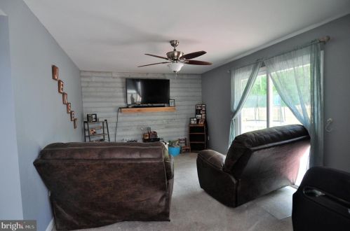 5 Oak Ave, Browns Mills NJ  08015-3215 exterior