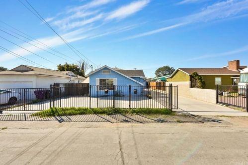 3241 Park Ln, Long Beach, CA 90807-5042