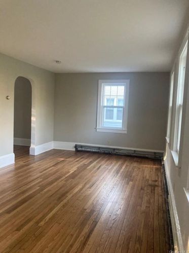 124 Forestburgh Rd, Monticello, NY 12701-2366