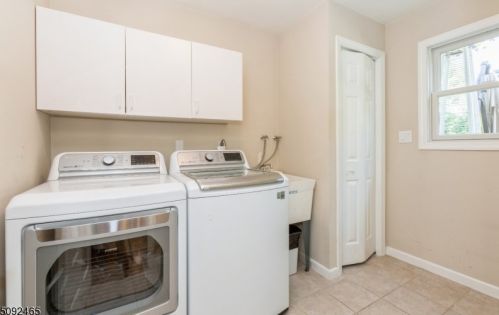 3 Gary Ct, Scotch Plains NJ  07076-2007 exterior