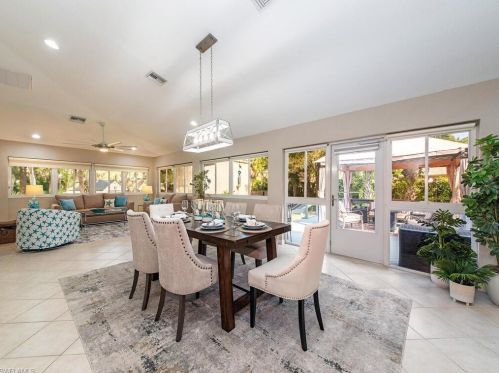 4313 Sunset Blvd, Naples, FL 34112-2959
