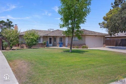 10506 Dee Dee Ave, Bakersfield, CA 93312-3245