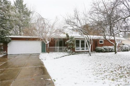 4505 Ransom Rd, Clarence, NY 14031-2107