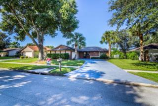 132 Westmoor Bnd, Orlando, FL 32835-1083