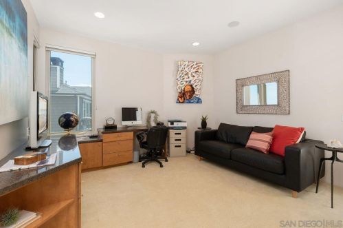 3328 Crown Pt Dr, San Diego CA 92109-6711 exterior