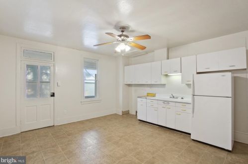 325 1st Ave, Red Lion PA  17356-1517 exterior