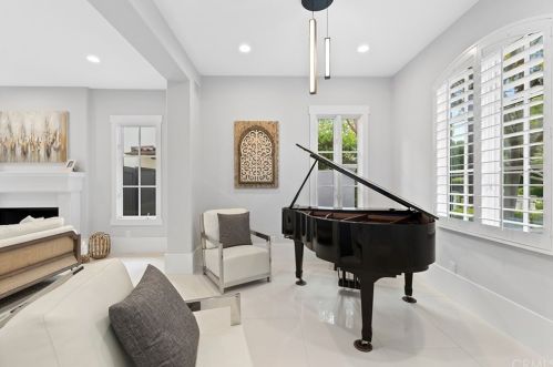 12 Clearview, Newport Beach CA  92657-1518 exterior