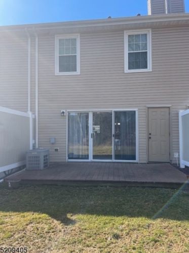 307 Gettysburg Way, Lincoln Park NJ  07035-1835 exterior