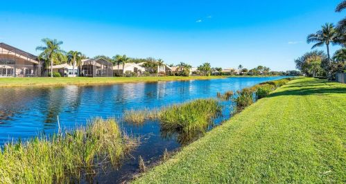 7038 Great Falls Cir, Boynton Beach FL  33437-3998 exterior