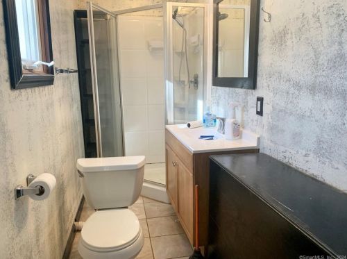 107 Brown Ave, Norwich CT  06351-1927 exterior