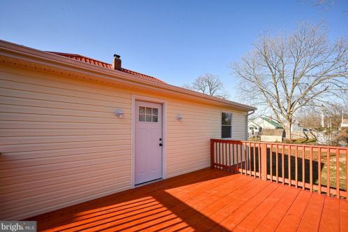207 Mccolley St, Slaughter Beach DE  19963-2064 exterior