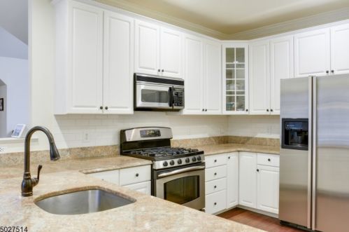 27 Twombly Ct, Morristown NJ  07960-5503 exterior