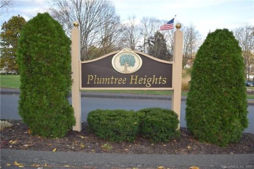 9 Eagle Rock Hl, Bethel, CT 06801-1426
