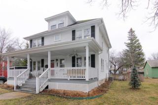 1713 Park St, Madison, WI 53562-3248