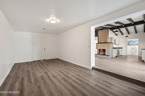 905 Prince Rd, Tucson AZ 85705-3025 exterior