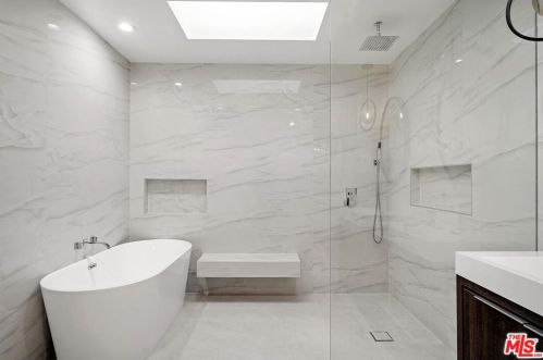 4709 Norwich Ave, Van Nuys CA  91403-2017 exterior