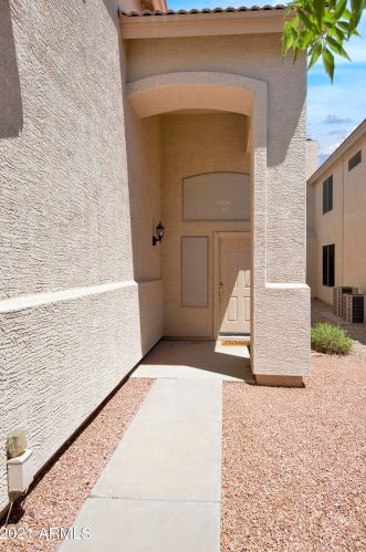 3802 Fallen Leaf Ln, Glendale, AZ 85310-3315