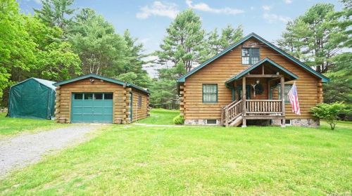 116 Hillside Rd, Barryville, NY 12719-5560