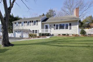 29 Daves Ln, Southport, CT 06890-1129