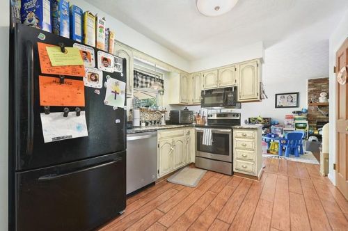 3522 Fox Chase Dr, Imperial PA  15126-9604 exterior