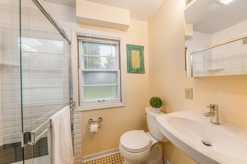 2741 63, Milwaukee WI 53210-2148 exterior