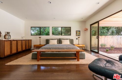 5457 La Forest Dr, La Canada CA  91011-1341 exterior