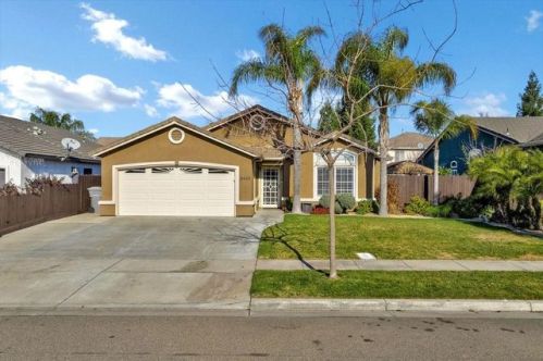 2443 Rio Gabriel St, Riverbank, CA 95367-9687